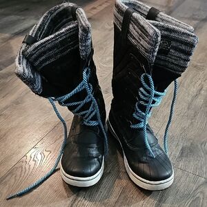 Totes Black Gray Winter Boots with Blue Laces SIZE 7 Medium Outdoor Water Snow